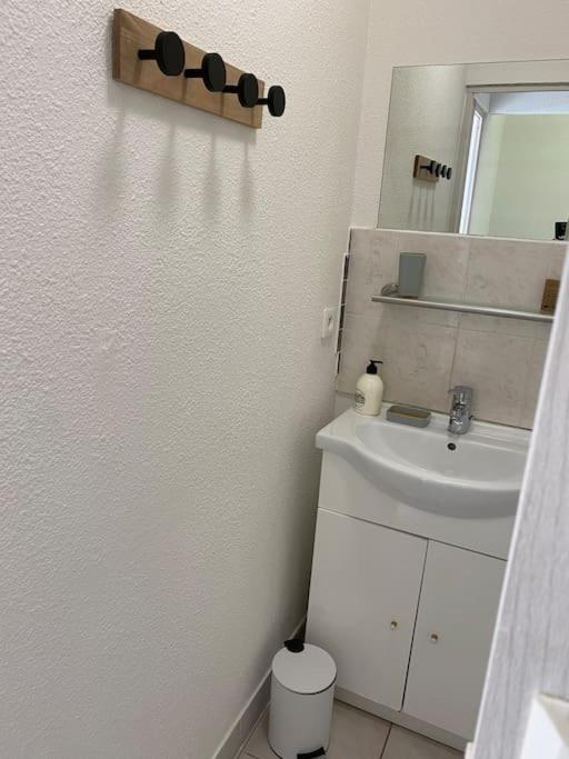 Appartement Proche De La Plage Saint-Pierre-la-Mer  Buitenkant foto